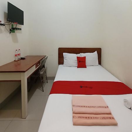 Hotel Reddoorz At Syariah House Purwokerto Esterno foto