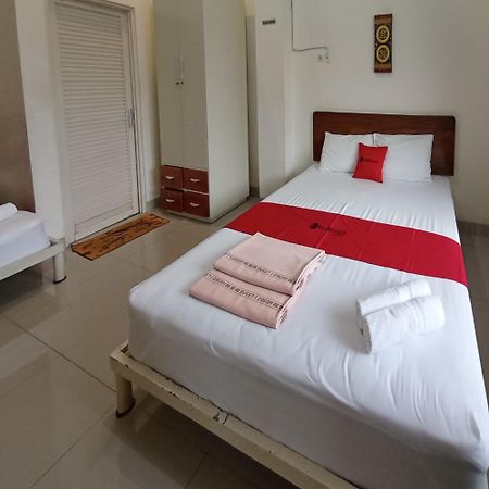 Hotel Reddoorz At Syariah House Purwokerto Esterno foto
