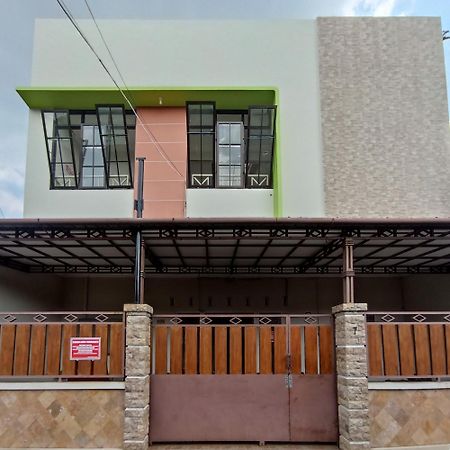 Hotel Reddoorz At Syariah House Purwokerto Esterno foto