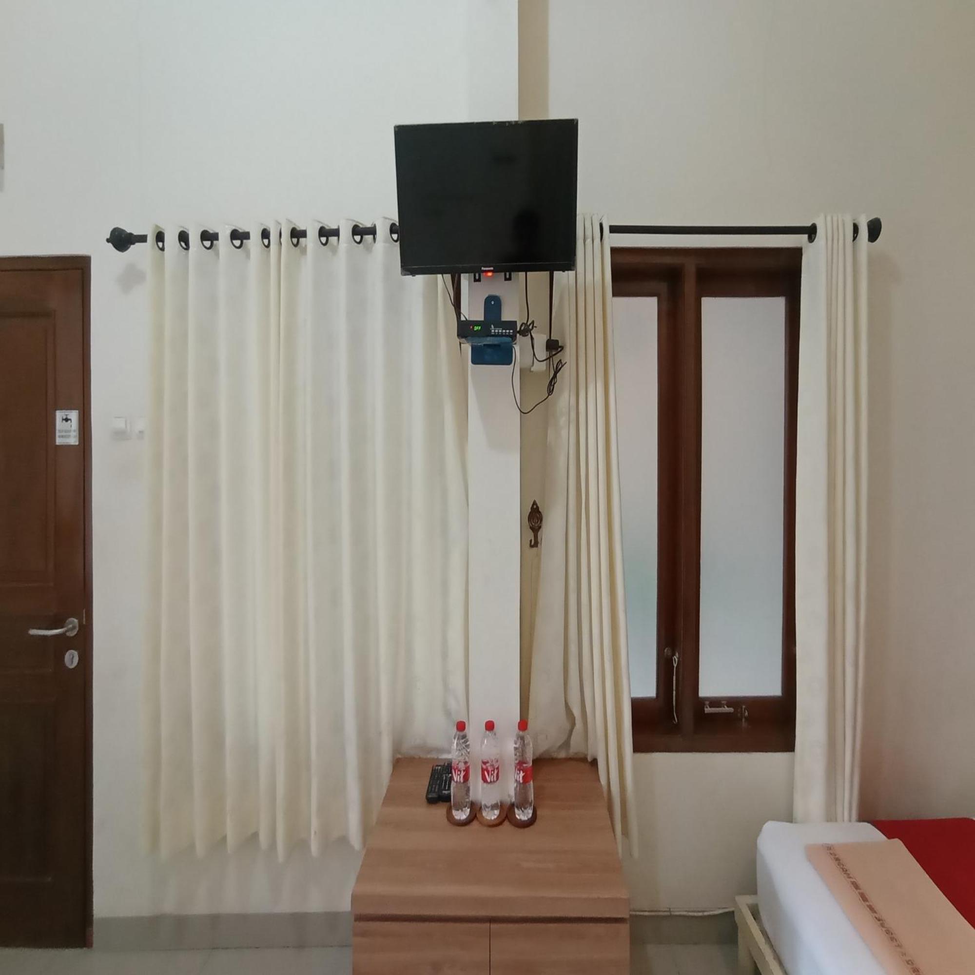 Hotel Reddoorz At Syariah House Purwokerto Esterno foto