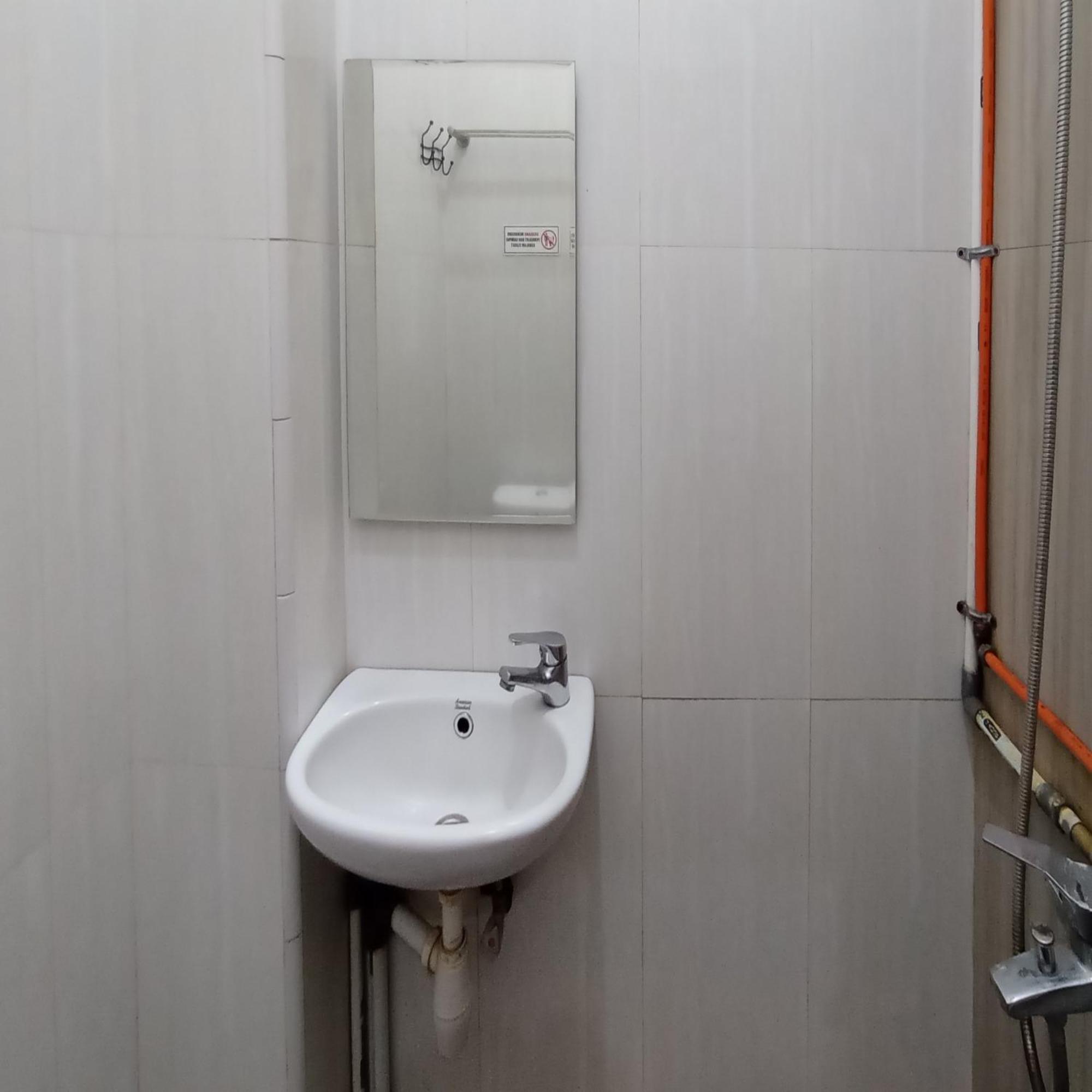 Hotel Reddoorz At Syariah House Purwokerto Esterno foto
