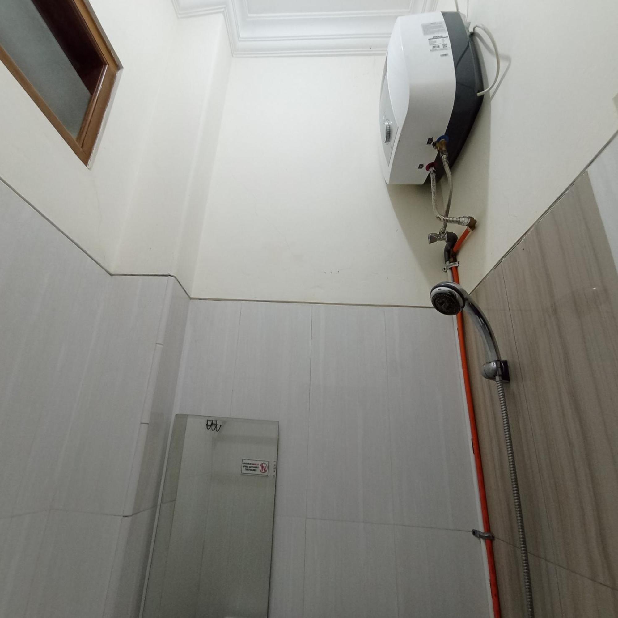 Hotel Reddoorz At Syariah House Purwokerto Esterno foto