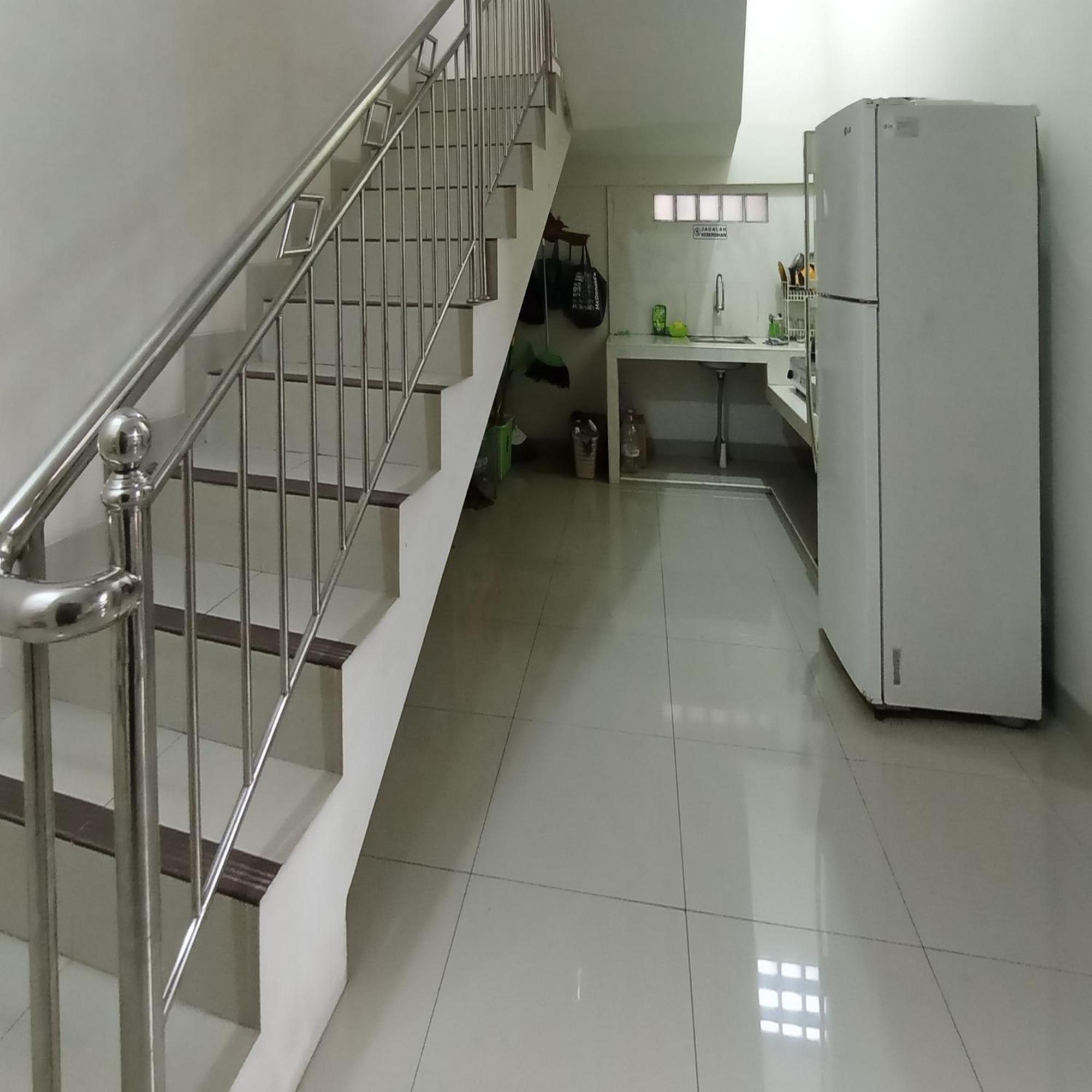 Hotel Reddoorz At Syariah House Purwokerto Esterno foto